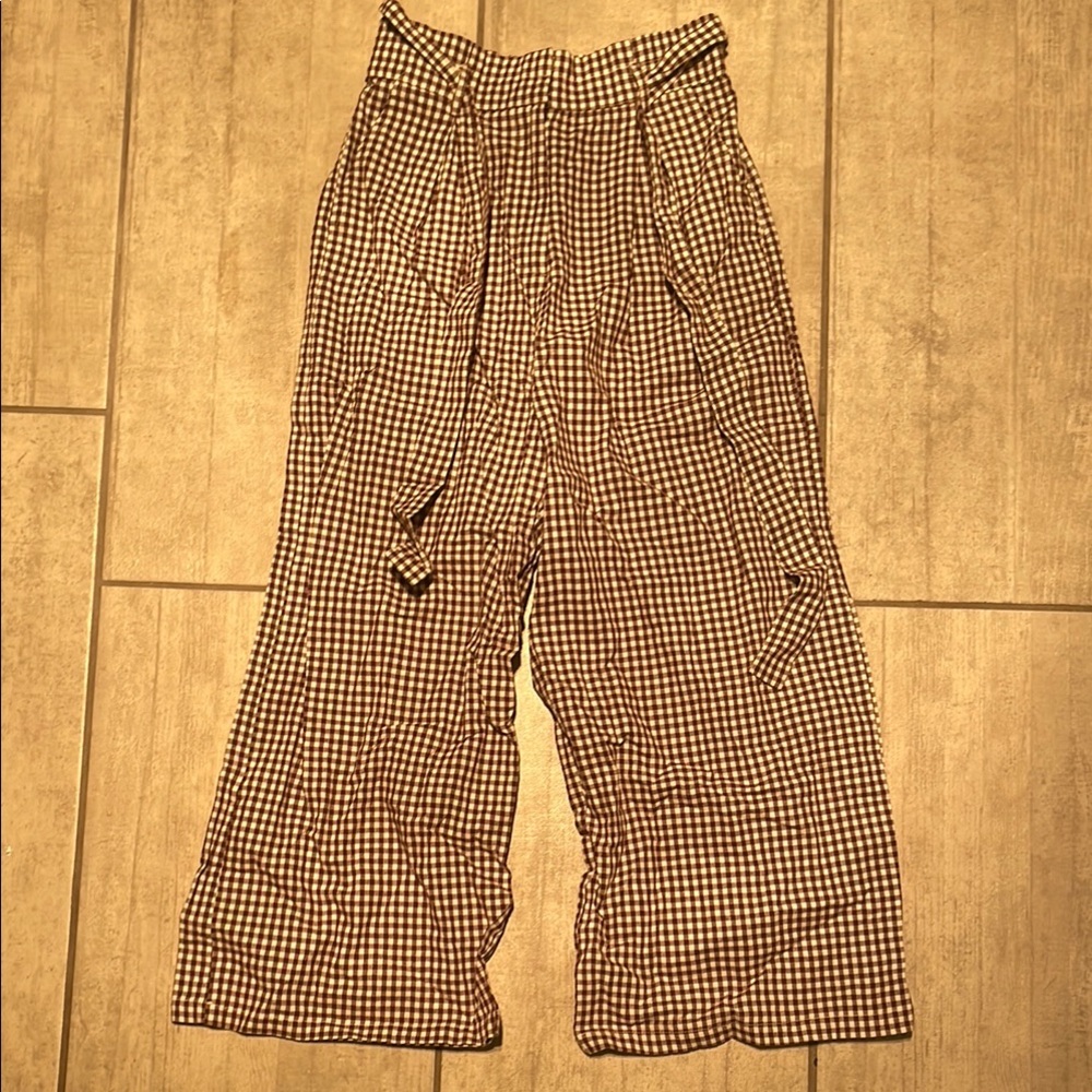 Chic Checkered Wide-Leg Trousers
